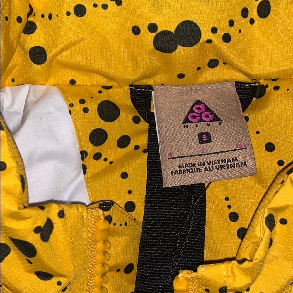 New Nike ACG Thermal Insulated Jacket - Picture 2 of 8